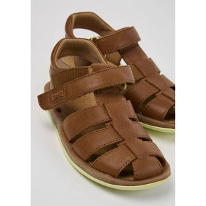 Camper kids shoes have an effortless hook-and-loop closure.