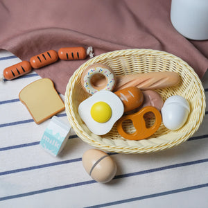 Child-safe wooden toy food is ideal for pretend kitchen play.