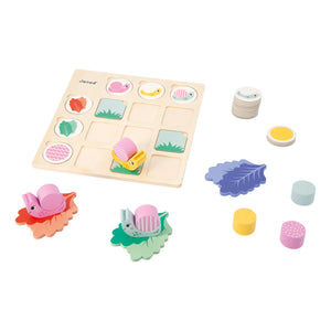 Janod a wooden snail-themed board game designed to teach logic and observation.