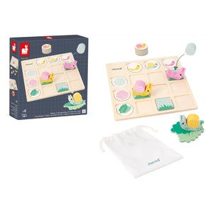 A complete set including round cards, square grass cards, snail bodies, shells, and salad leaves.