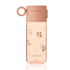 Liewood Clemence water bottle for kids in peach sea shell colour.