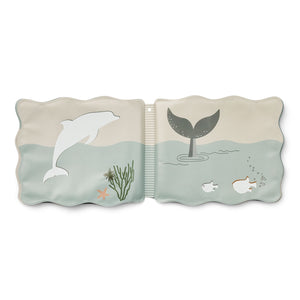 Showing the inside design of the Liewood waylon bath book.