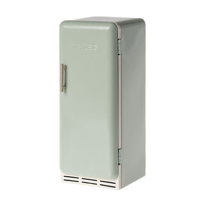 Maileg fridge miniature in min colour.