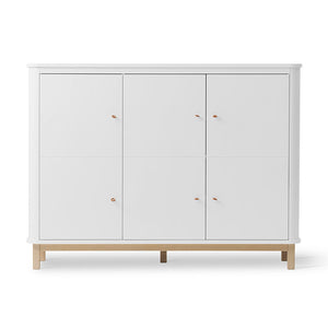 Oliver furniture with rounded corners for a soft look in white oak colour.