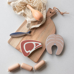 High-quality wooden meat and fish toys – perfect for developing fine motor skills
