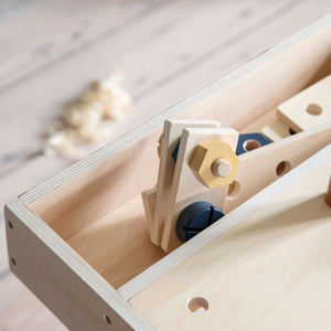 Sebra play workbench setup with storage space.