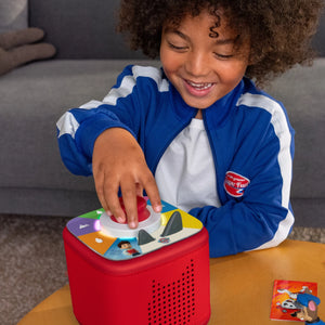 Child using tonieplay controller with toniebox 2
