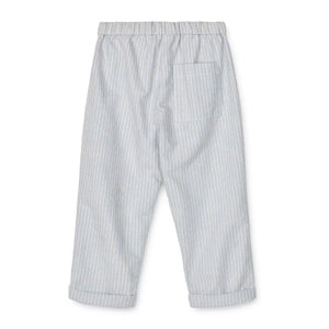 The relaxed fit of the pants provides freedom of movement for your little one's everyday adventures.