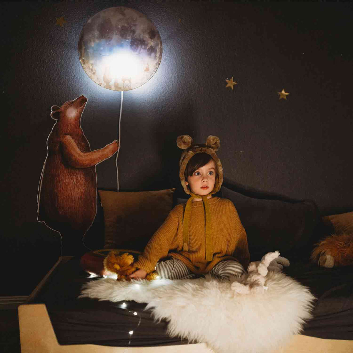 Help Your Child Overcome Their Fear of the Dark – Small Smart