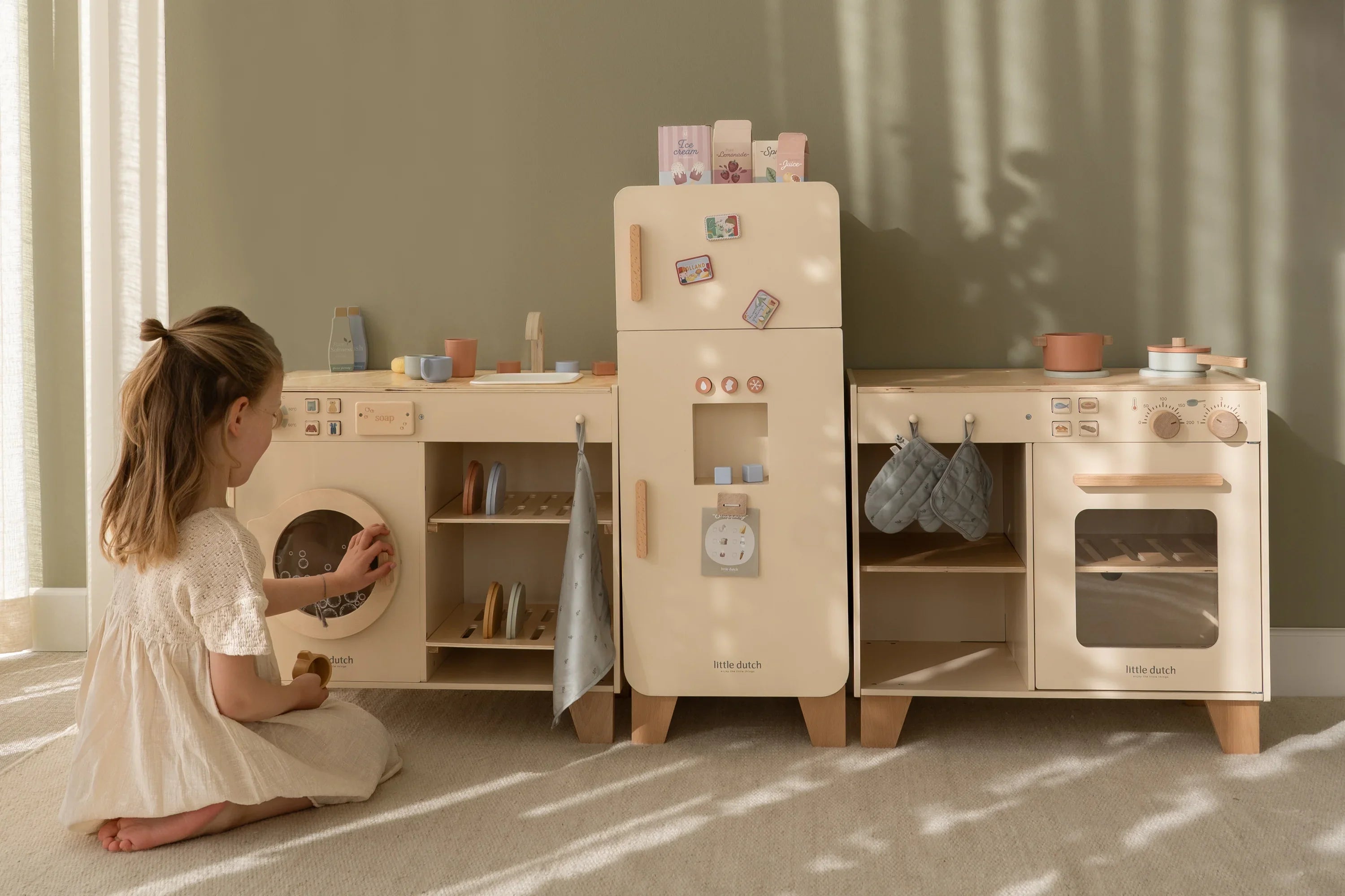 Why Every Toddler Needs a Play Kitchen in Their Toy Collection
