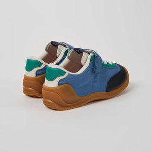 Back view of the camper trainers for kids in a light grey background.