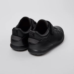 Easy-fit Camper kids shoes with extra toe protection.