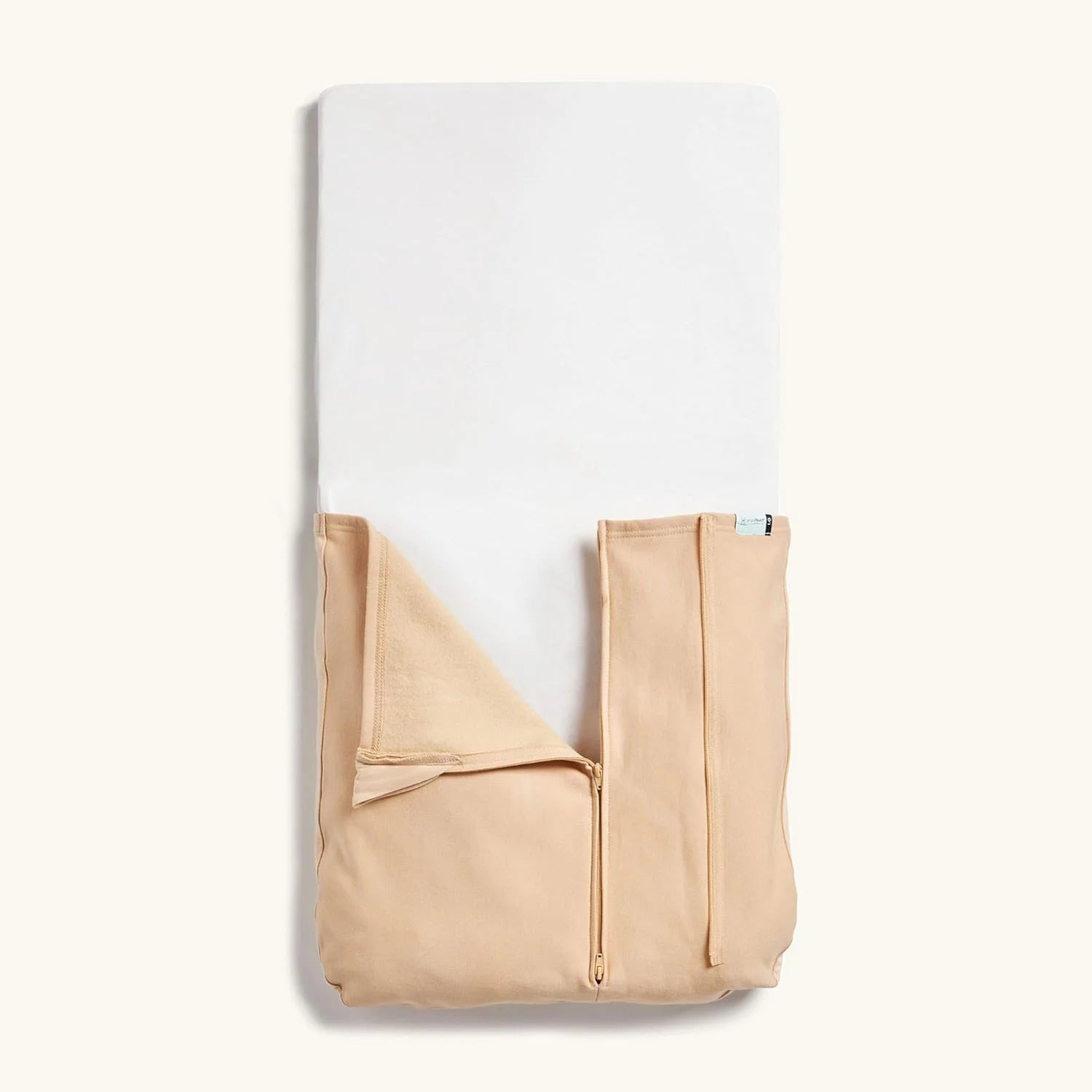 Reversible sheet design with adjustable TOG warmth levels.