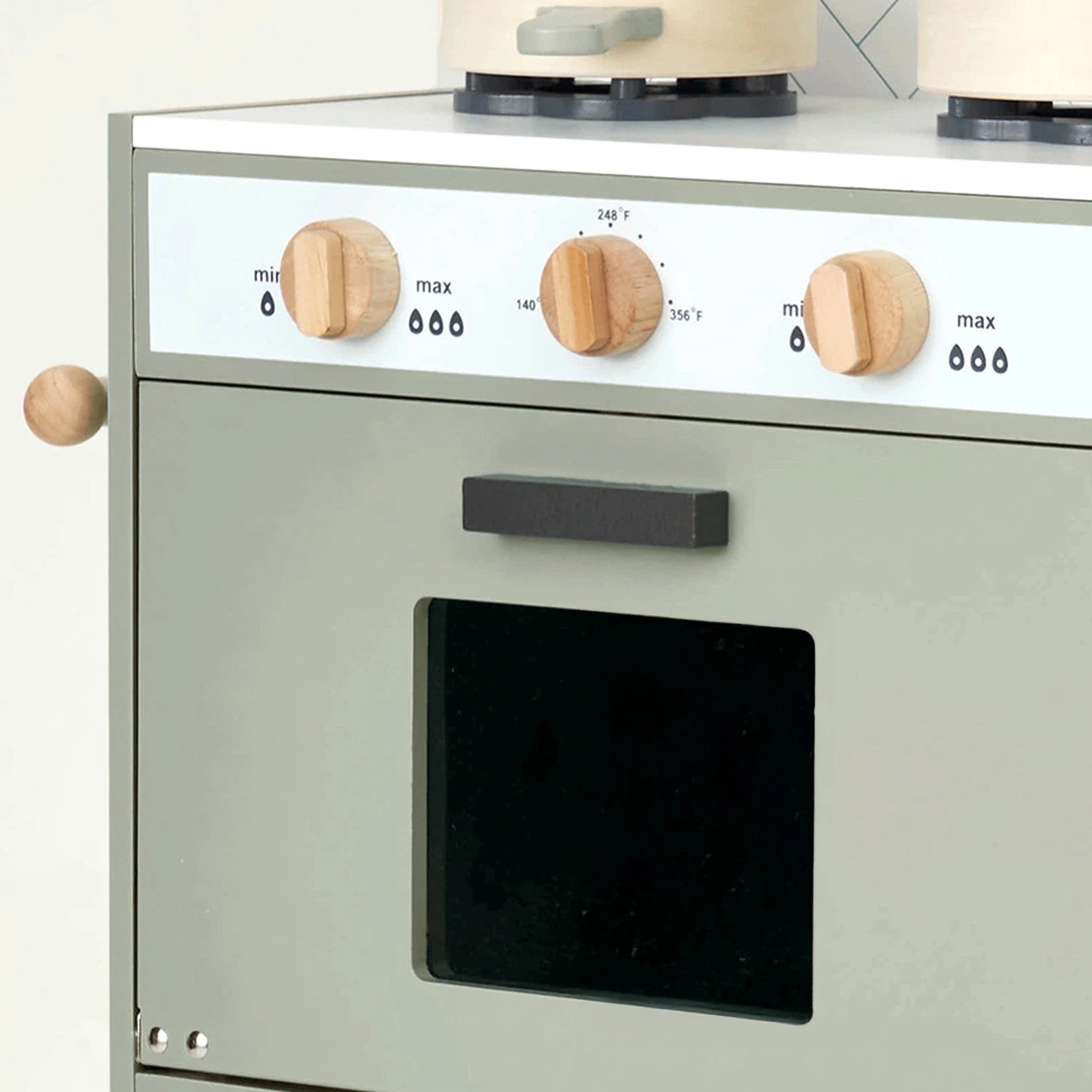 Hooga toy kitchen with clickable turning knobs for interactive play