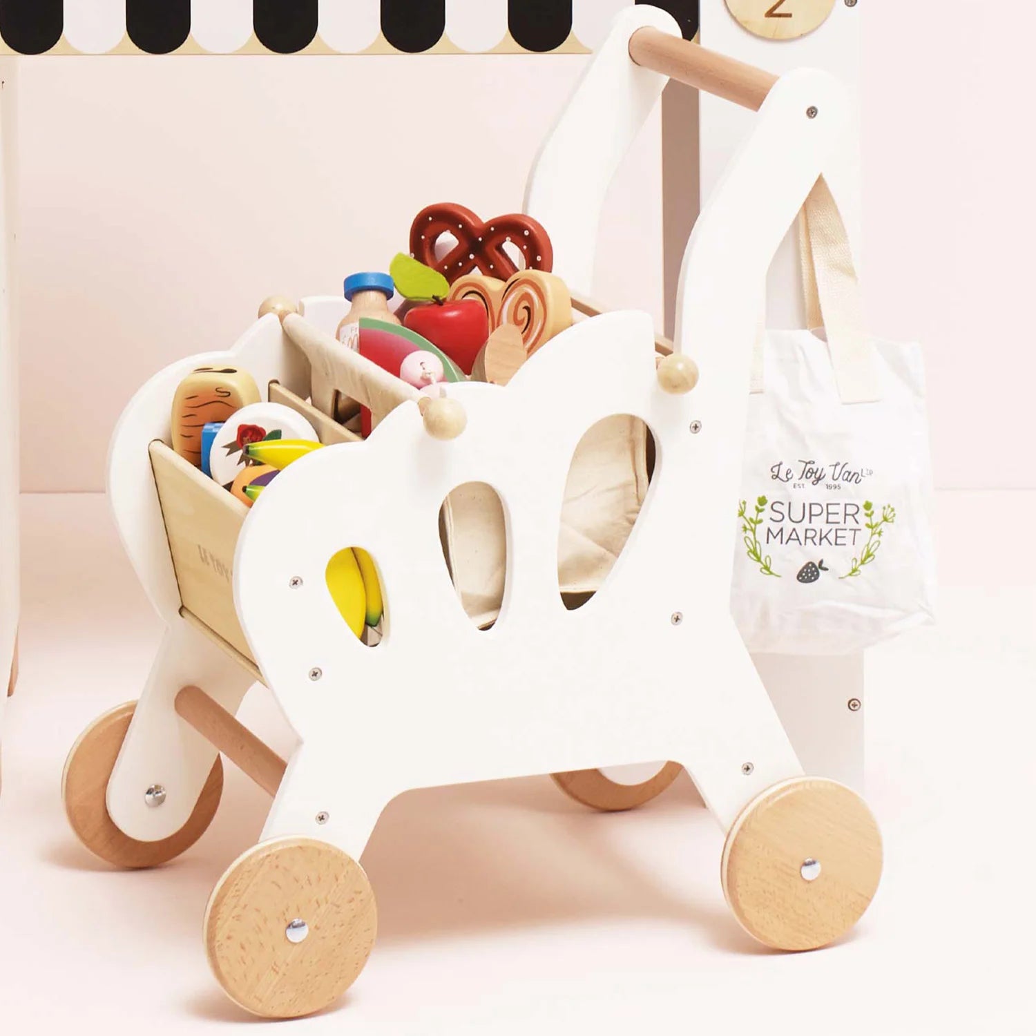 It has 2 compartments and under-trolley storage space.