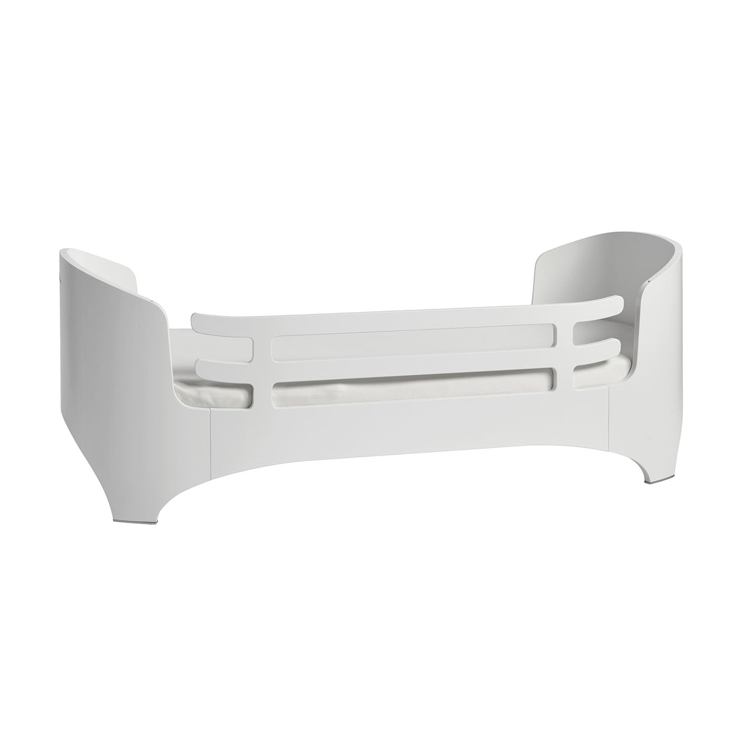 Leander bed showing long-lasting convertible construction