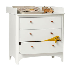 Timeless nursery interior featuring the Leander Classic™ furniture series.