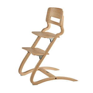 Leander Louie highchair with accessories in oak natural colour.