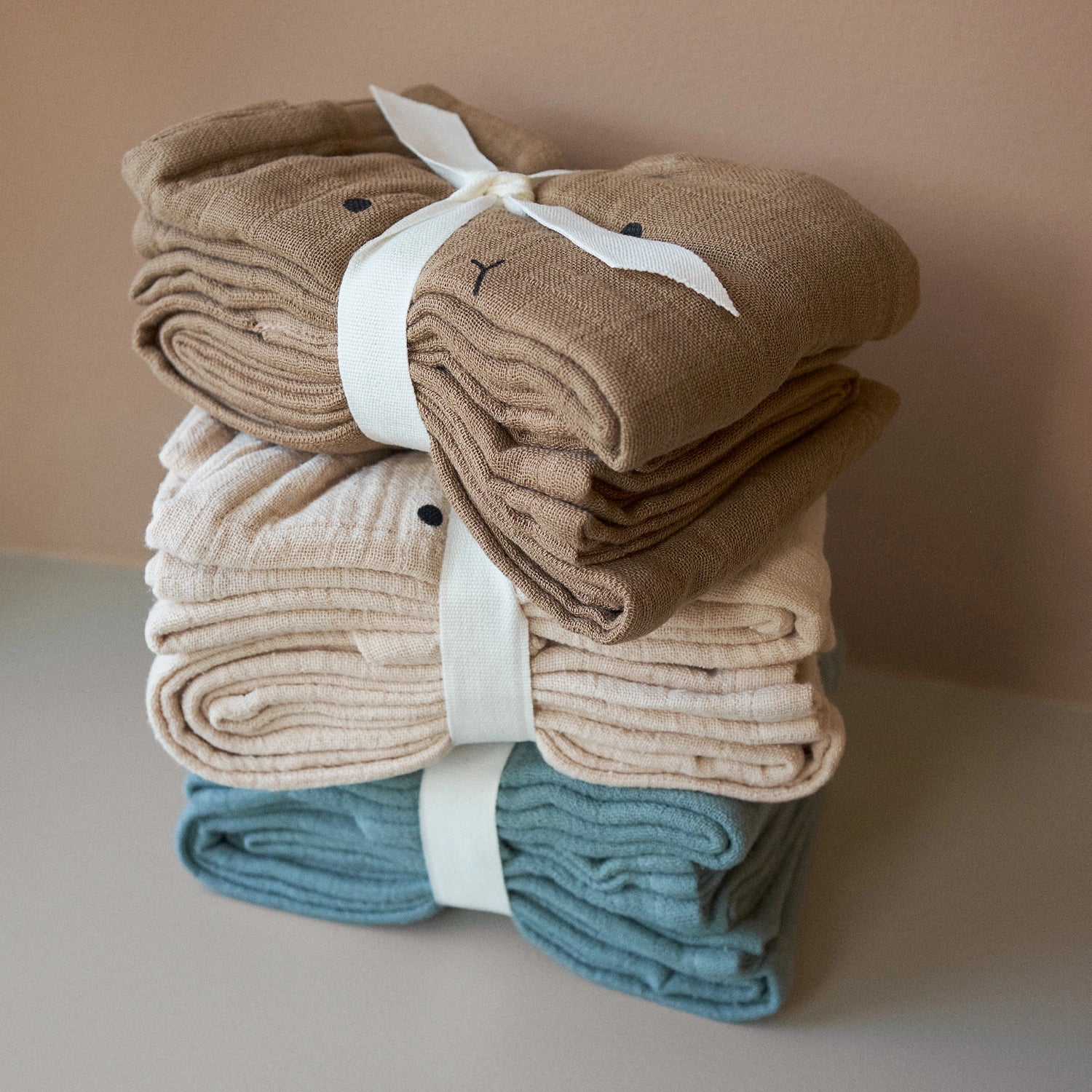 Liewood muslin blanket made from 100% organic cotton fabric.