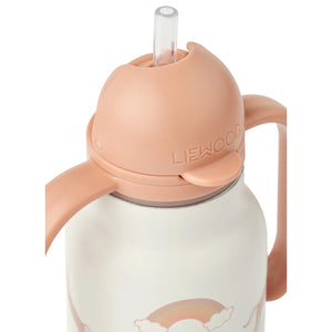 Close view of the liewood water bottle with straw.