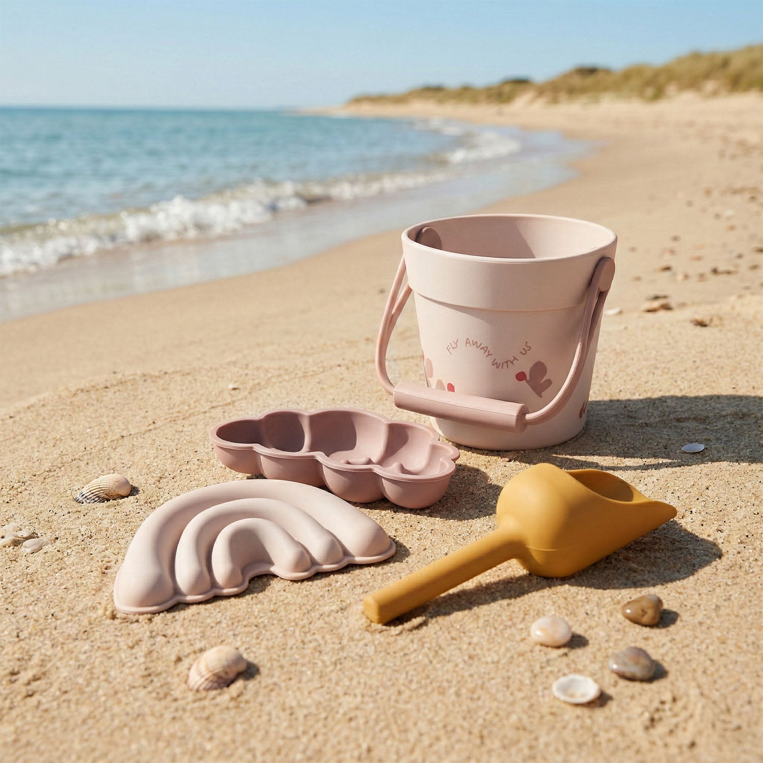 Small silicone beach toy set for toddlers.