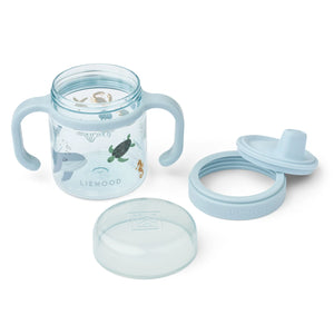 You can completely disassemble this sippy cup.