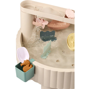 Water in Sepp kids table