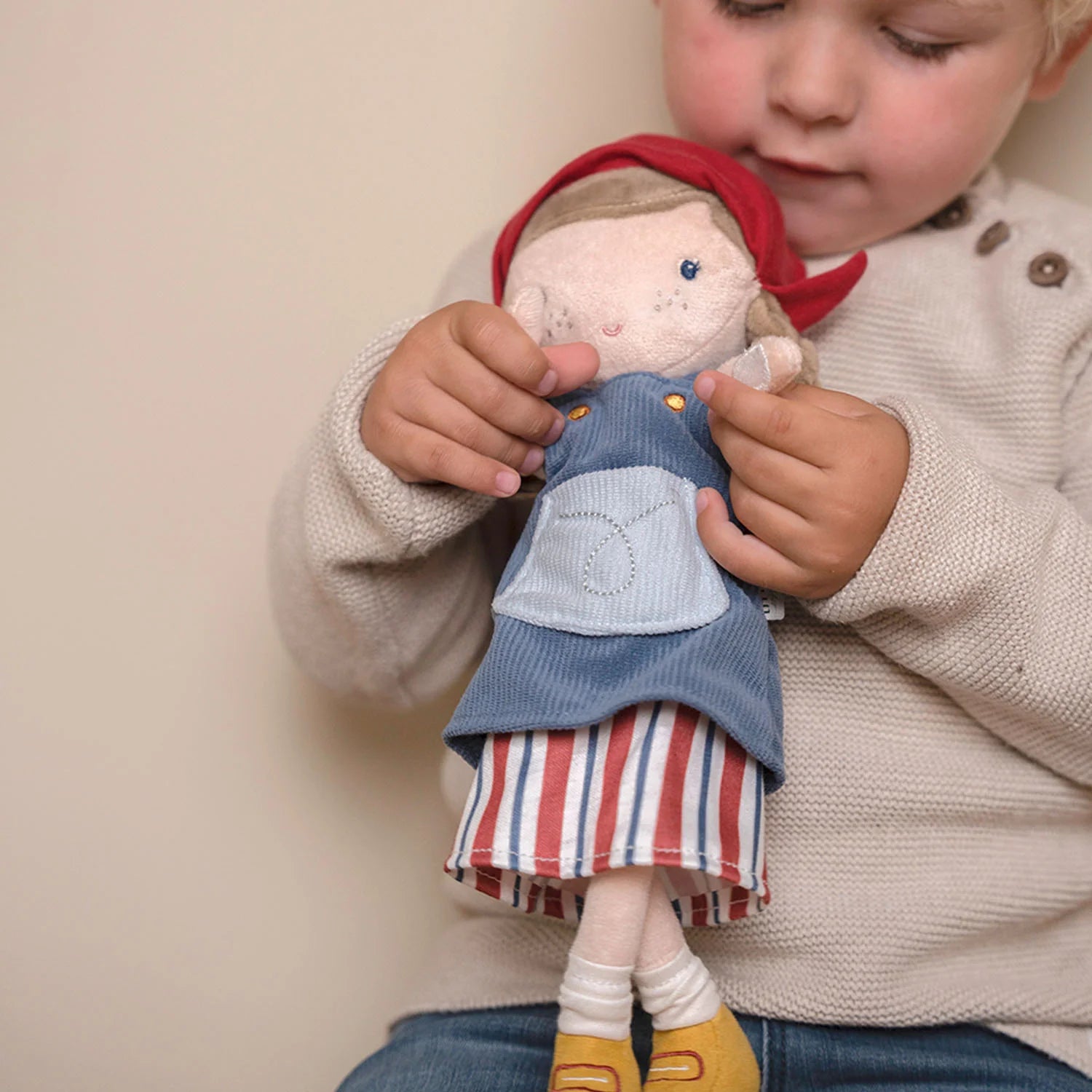 Little Dutch Cuddle Doll Farmer Rosa - 35 cm