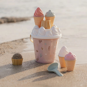 Little Dutch Ocean Dreams Pink playset for creative outdoor play.