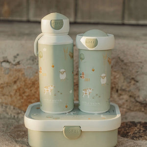Lifestyle image of Little Dutch drinking bottle.