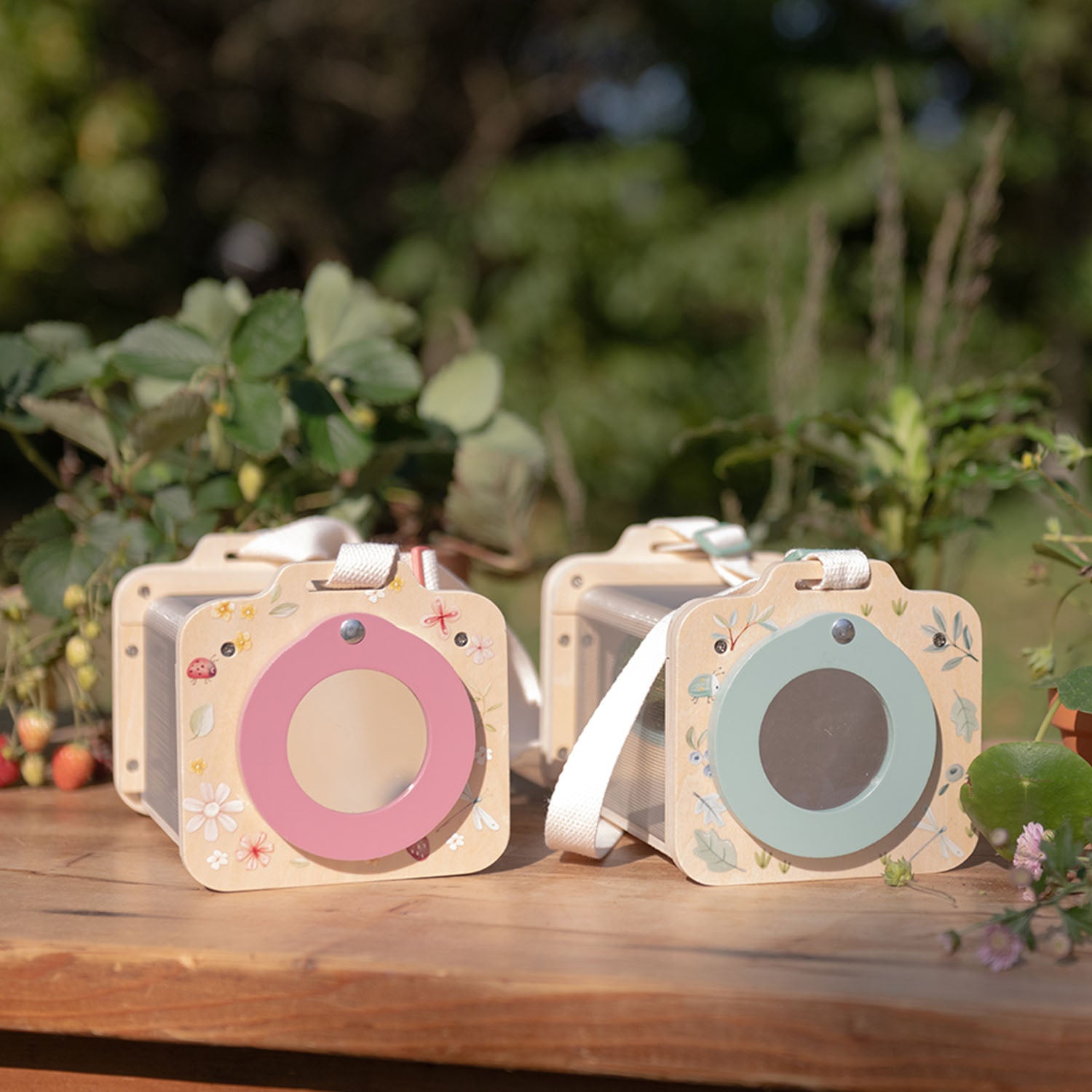 Little Dutch wooden insect box for kids