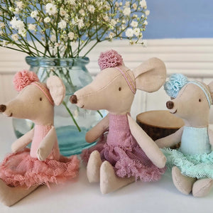 Maileg ballerina mouse in heather headband.