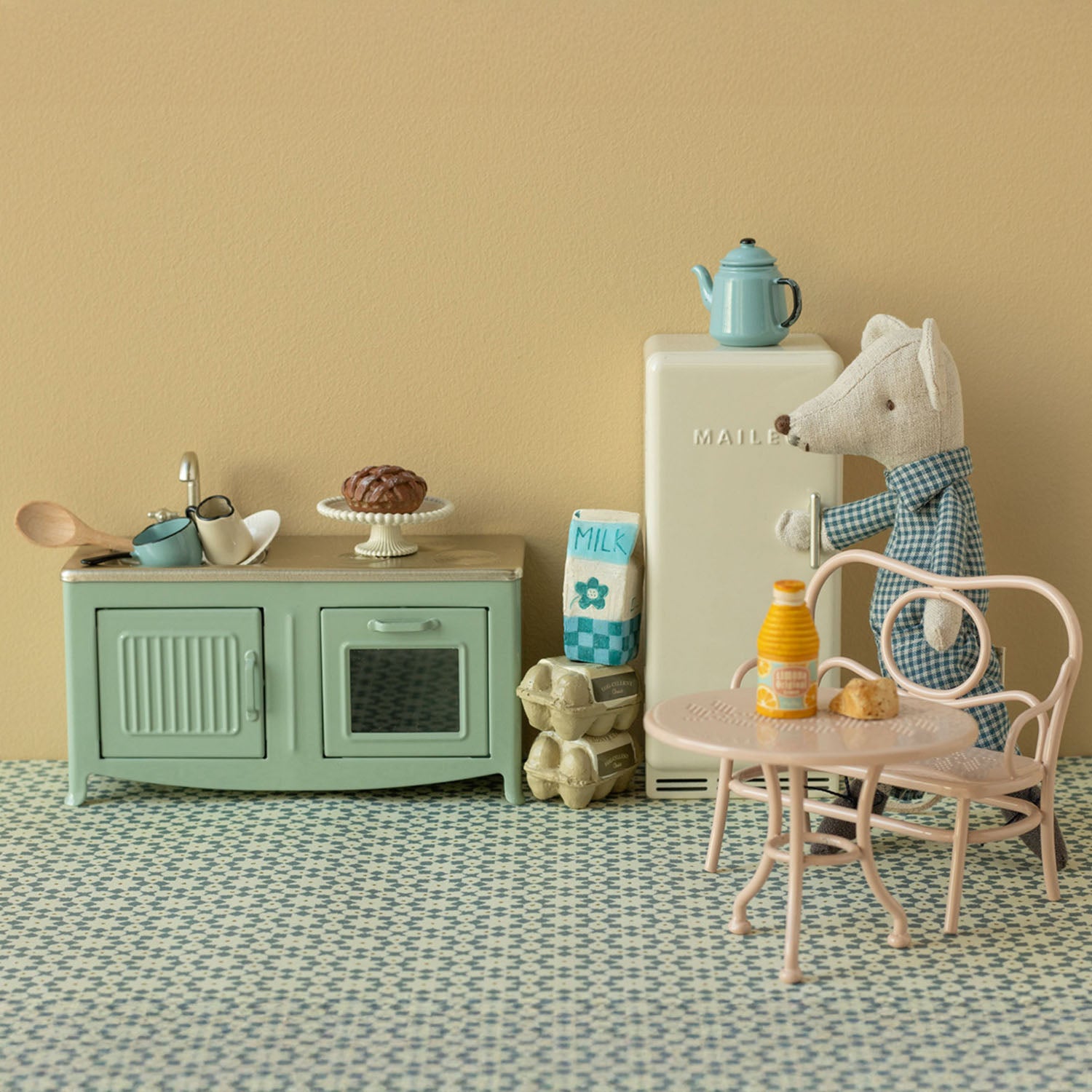 Maileg vintage style kitchen for mouse house