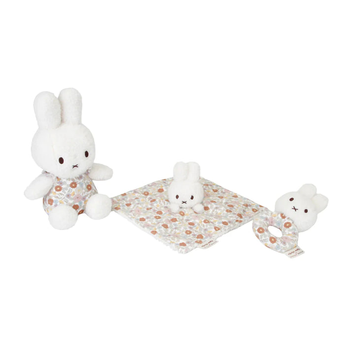 Iconic Miffy cuddle toy included in the gift box, perfect for newborns.