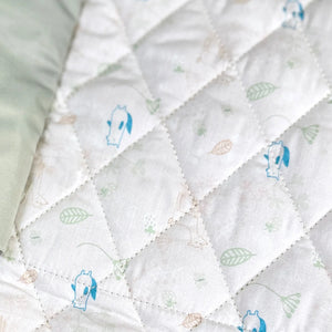 MiniDream - showing the fabric and design of the mat for babies.