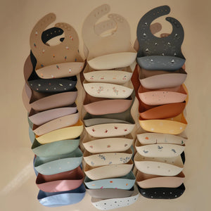 Elegant and practical Swedish-designed Silicone Bib