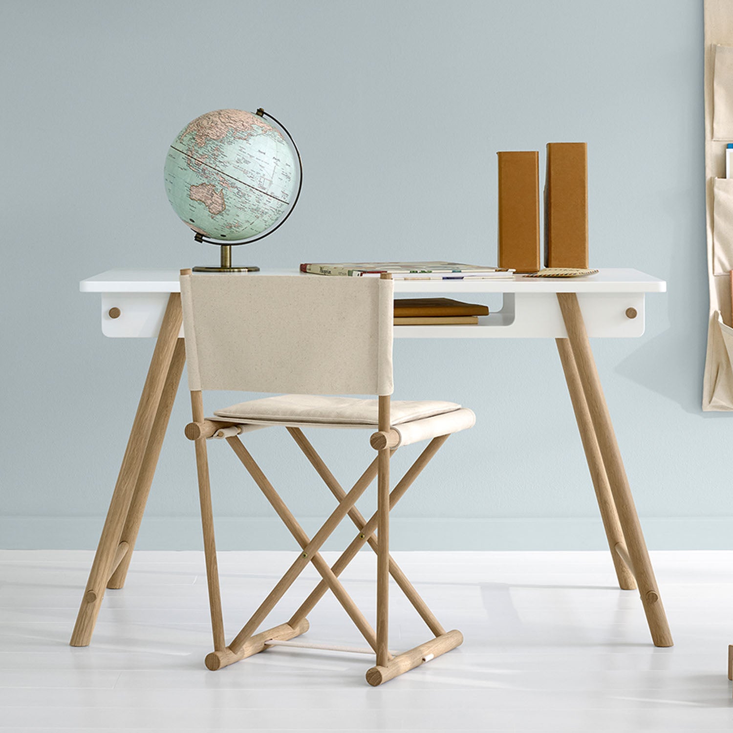 Scandinavian style oliver furniture junior desk with clean design