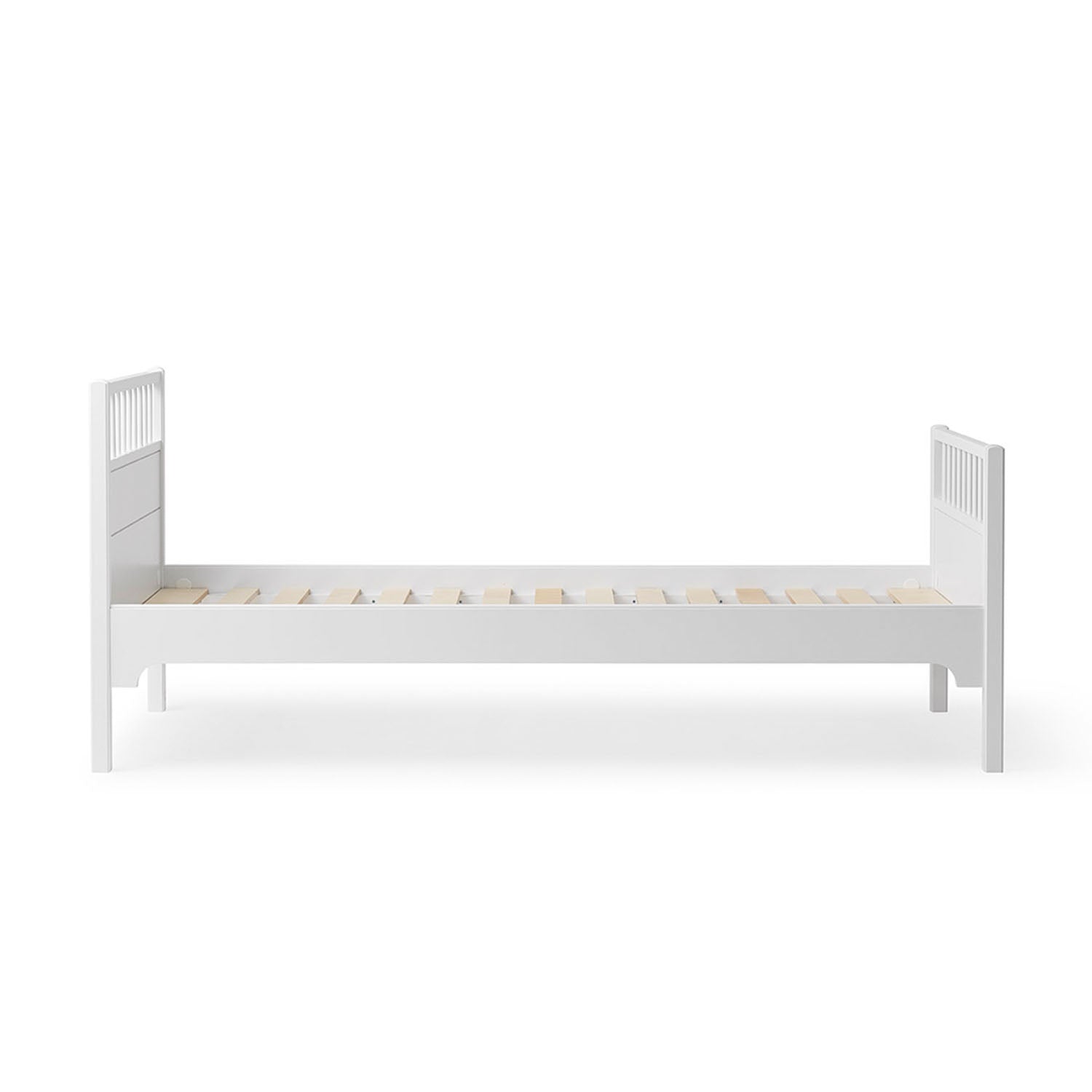 Bed detail showing hidden screws and seamless design