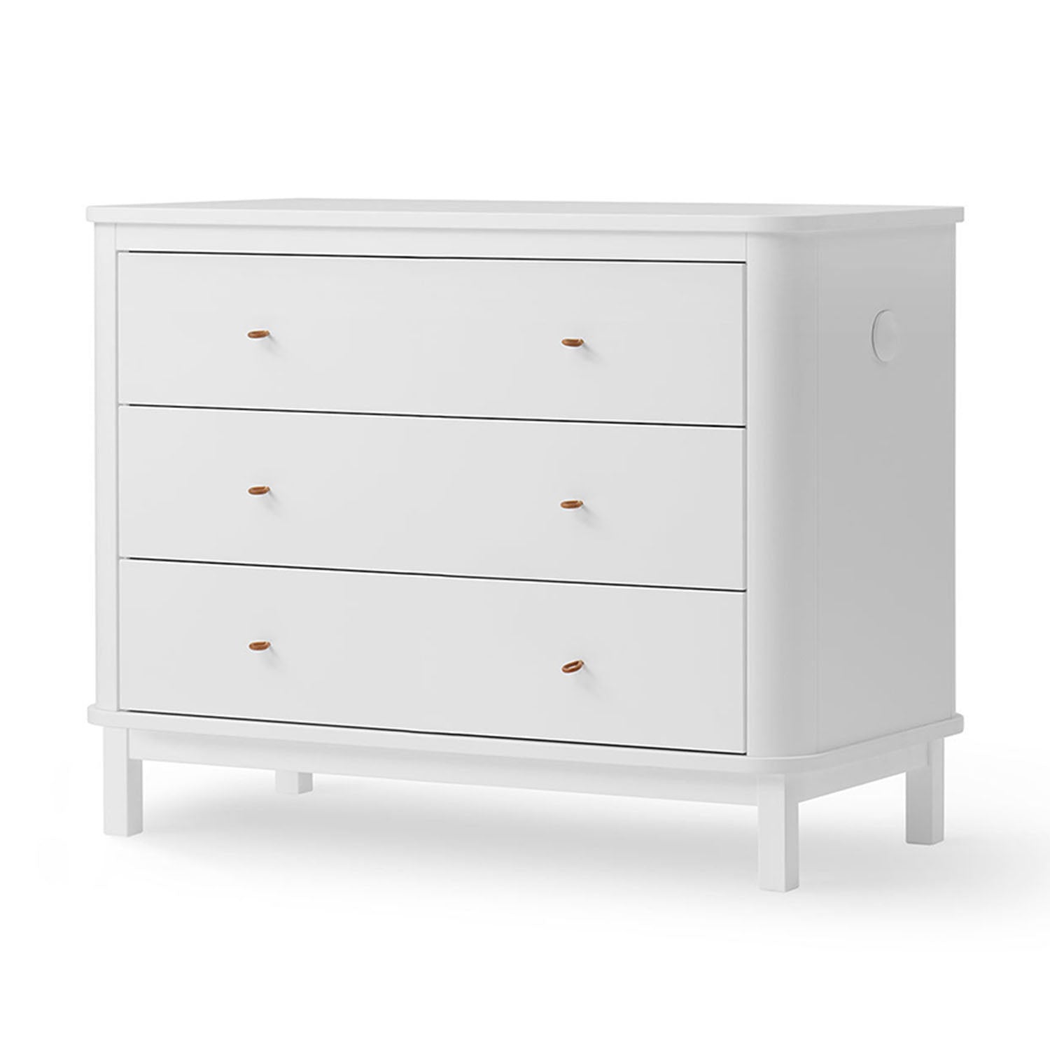 Kids’ furniture dresser in white colour with simple, timeless aesthetic