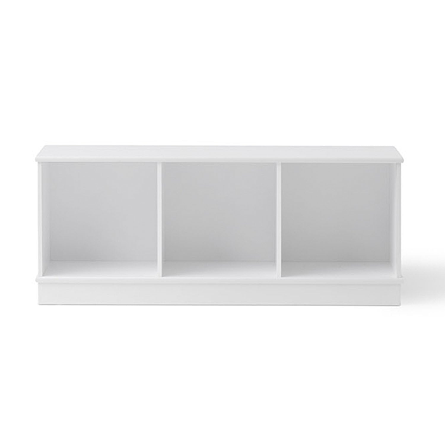 Oliver furniture 3x1 shelving unit in a minimal Nordic interior