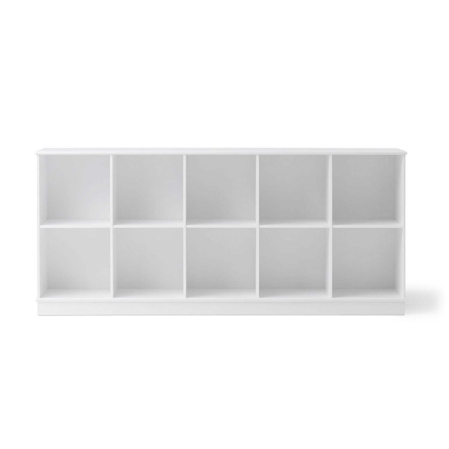 Functional storage shelf with modular compartments