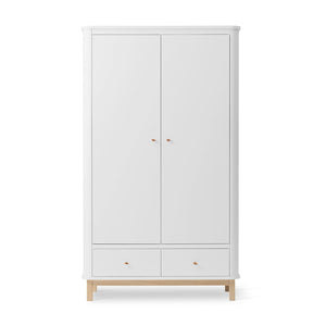 Clean design with hidden screws and seamless finish