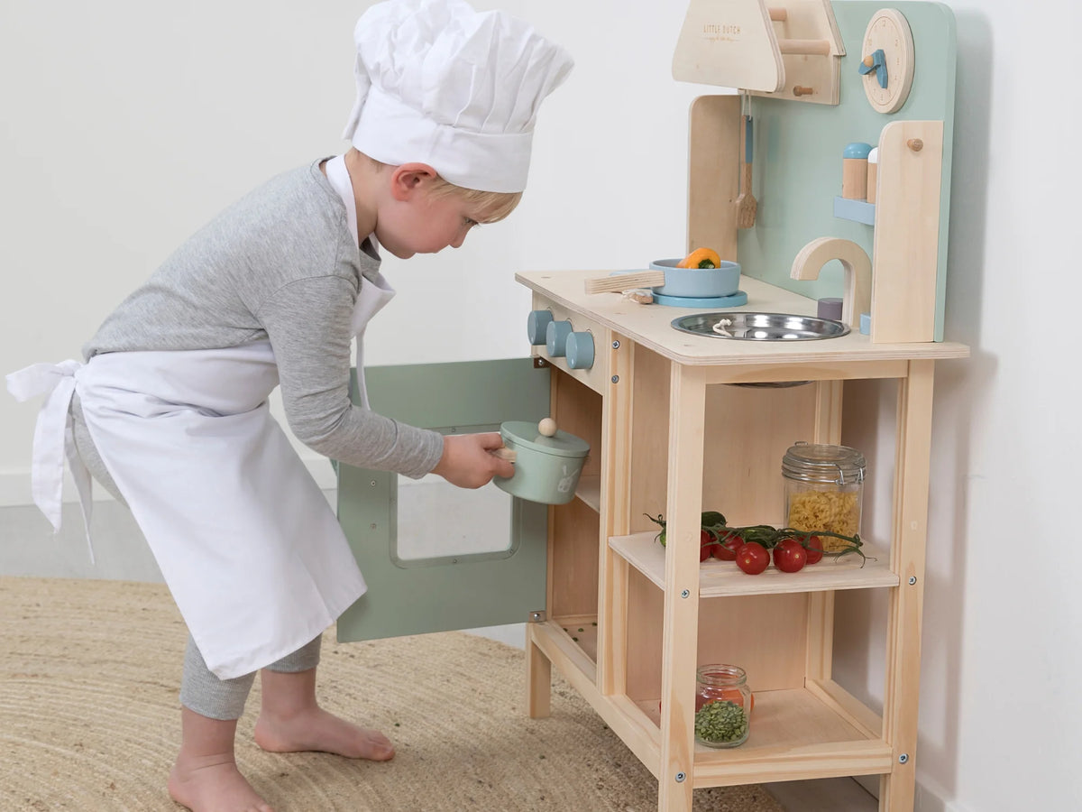 Role-Play-Toys-Small-Smart-UK
