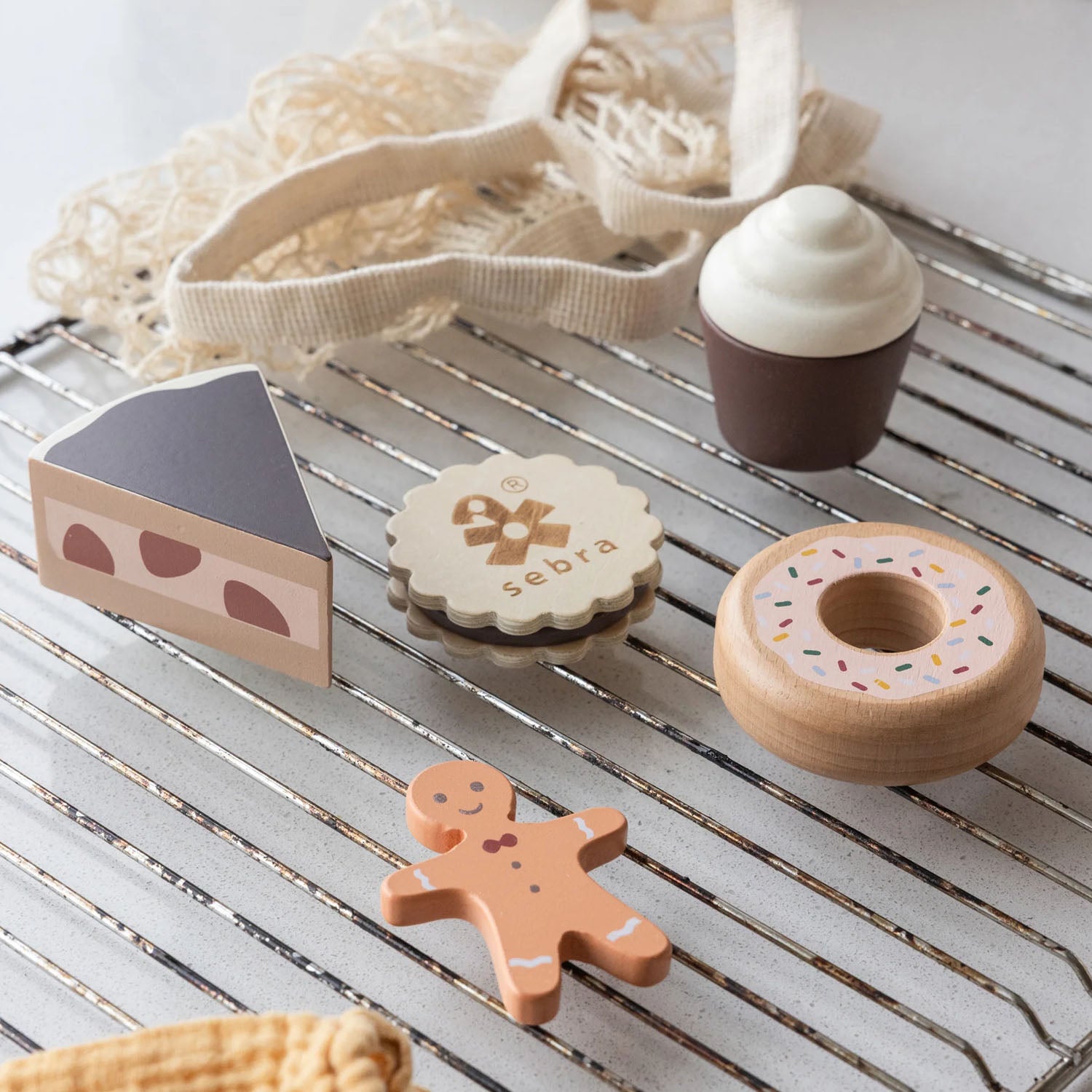 sebra pretend play wooden desserts – encourages imaginative kitchen play