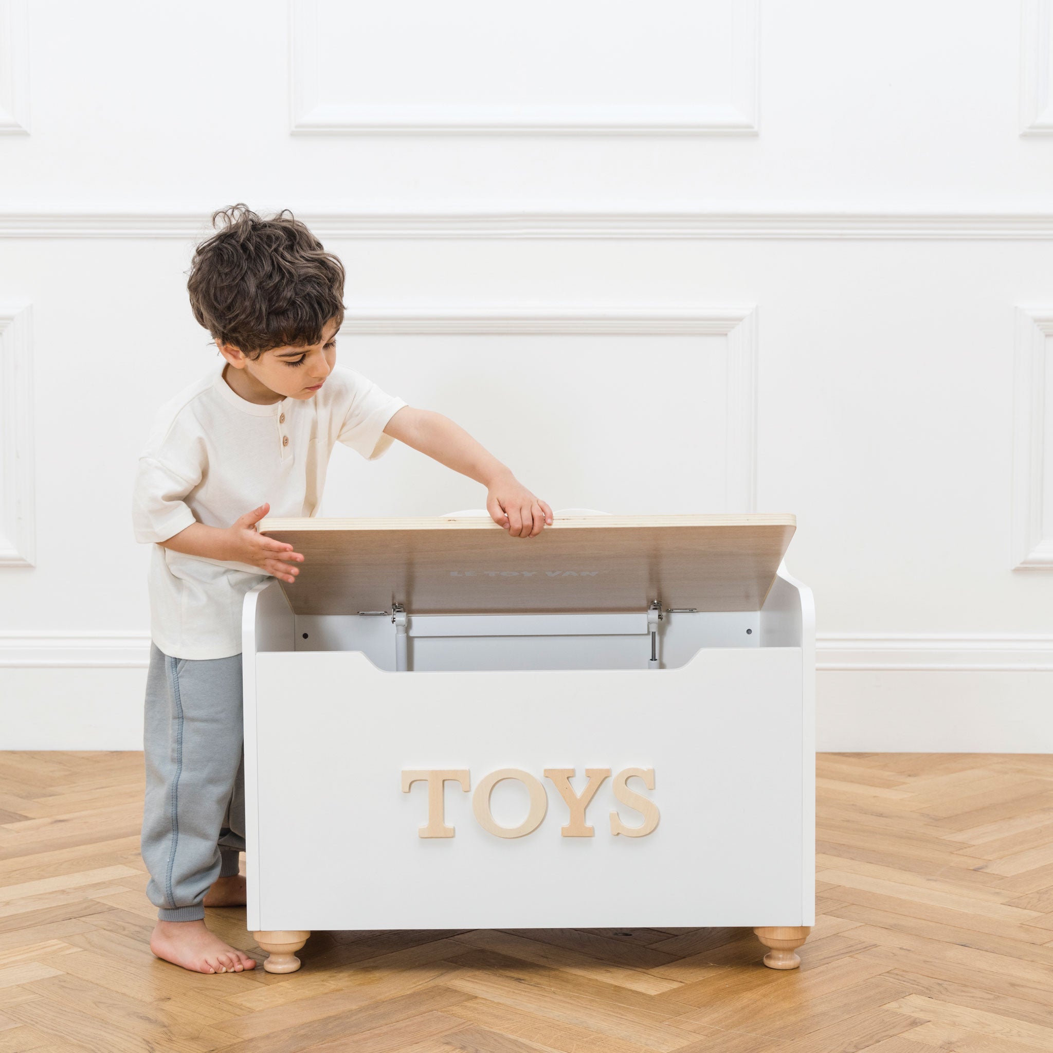 Le Toy Van White Wooden Toy Box – Kids Storage Chest