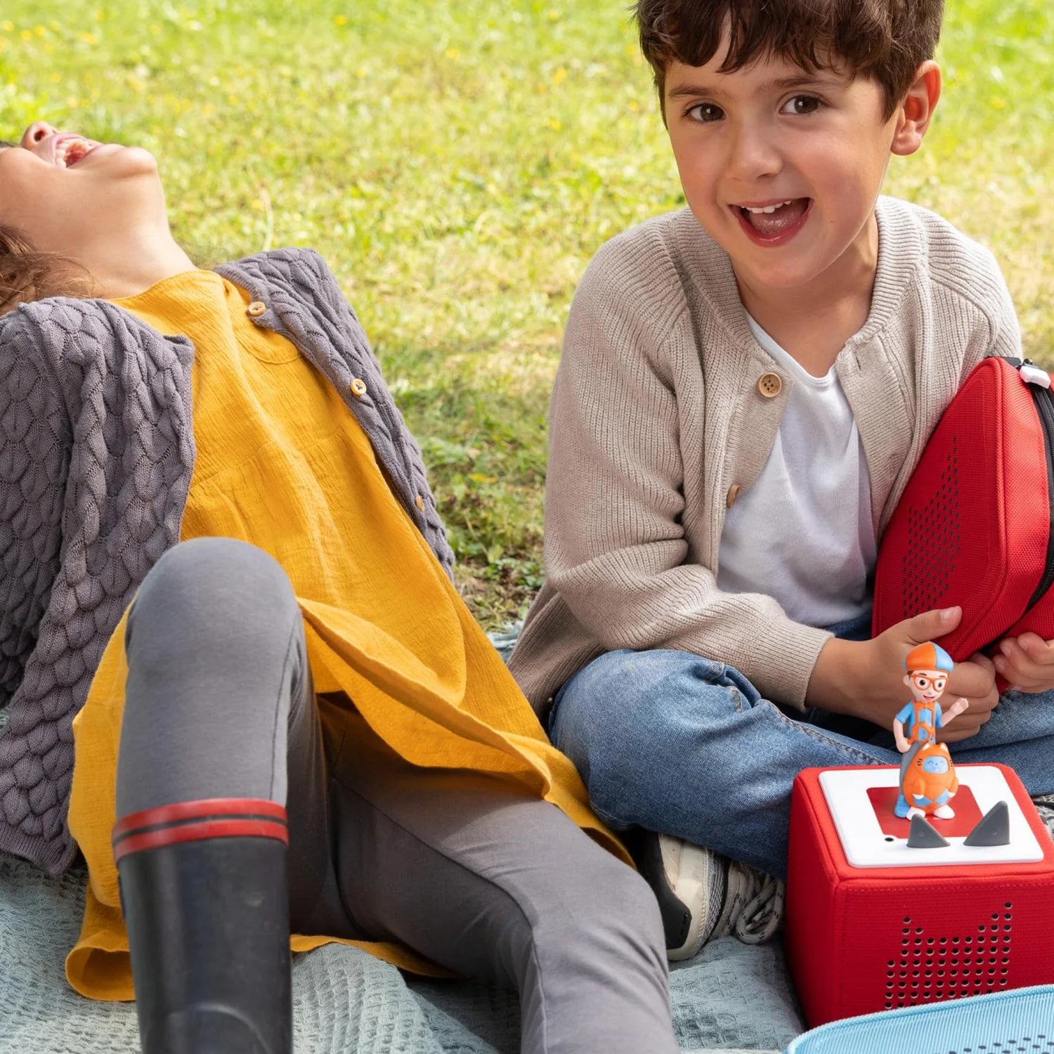Kids are listening and having fun with the tonies blippi audio character.