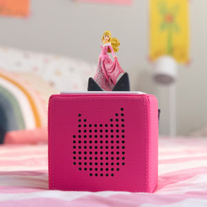 Kids listening to Disney Sleeping Beauty story with Toniebox.