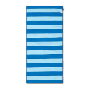 Close-up of the soft microfiber fabric - Highlighting the softness and high-quality material made from 100% recycled microfiber.