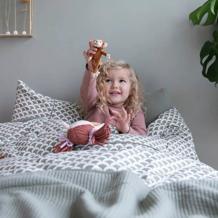 Sophia the cuddle toy is a cute friend whose soft fabric makes her feel comfortable and cosy, making her perfect for endless cuddles and playtime.