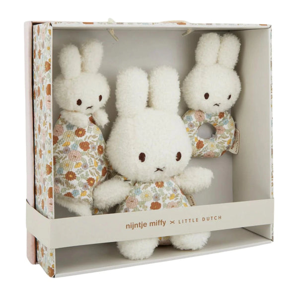 The Little Dutch Miffy Gift Box includes an iconic Miffy cuddle toy, making it ideal for newborns.